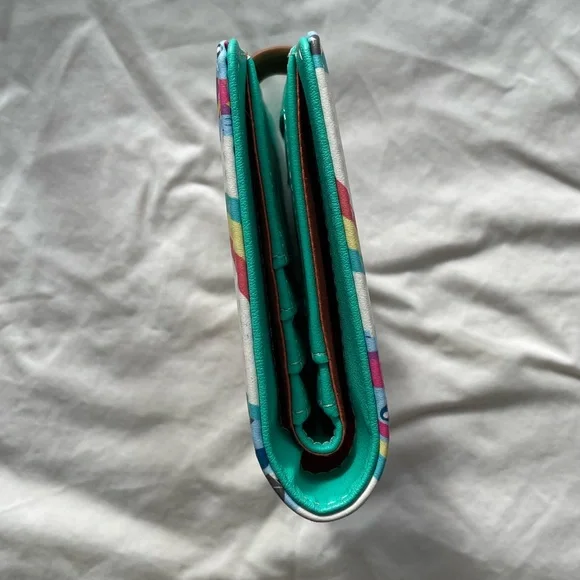 Loungefly - Stitch Rainbow Wallet - Picture 5 of 5